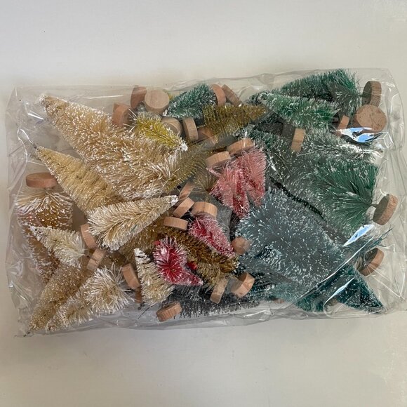 Mini Bottle Brush Trees Set - Picture 5 of 6